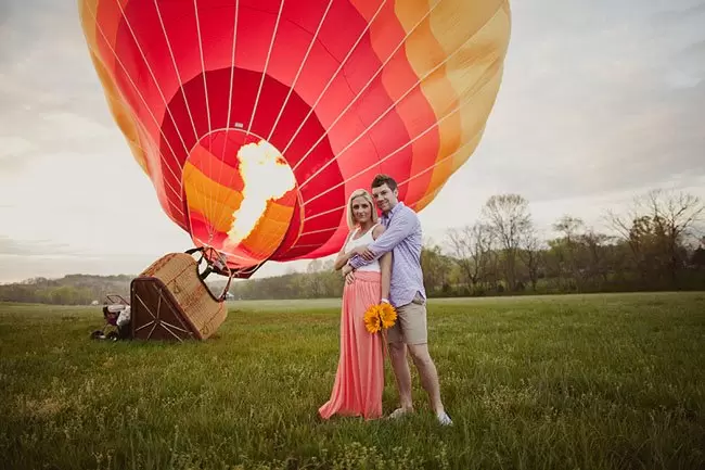 идеи для свадебной съемки: на воздушном шаре